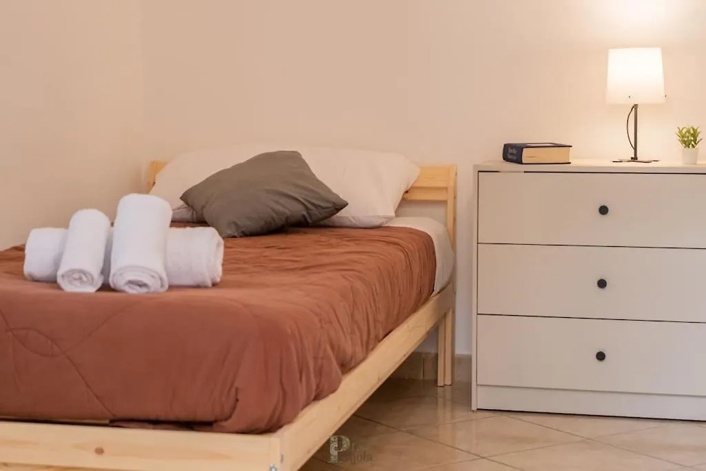 La Pergola The Art Of Living In Palermo Apartment