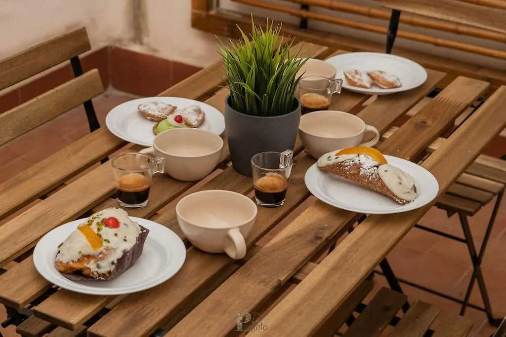 La Pergola The Art Of Living In Palermo Apartment